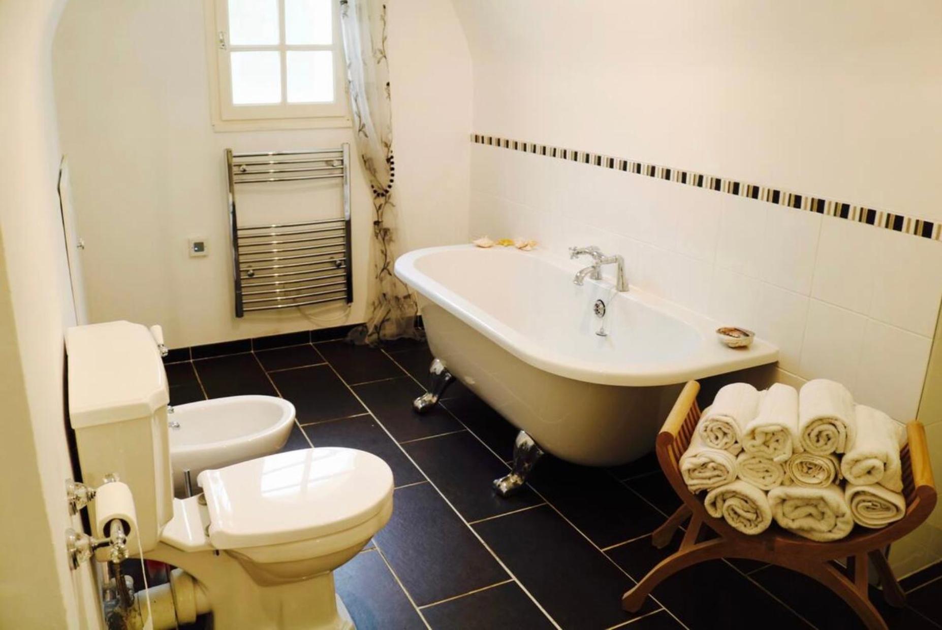 Fontaine Blanche River View, Large Patio & Garden In Central Brittany With Starlink Wifi Treffrin 外观 照片